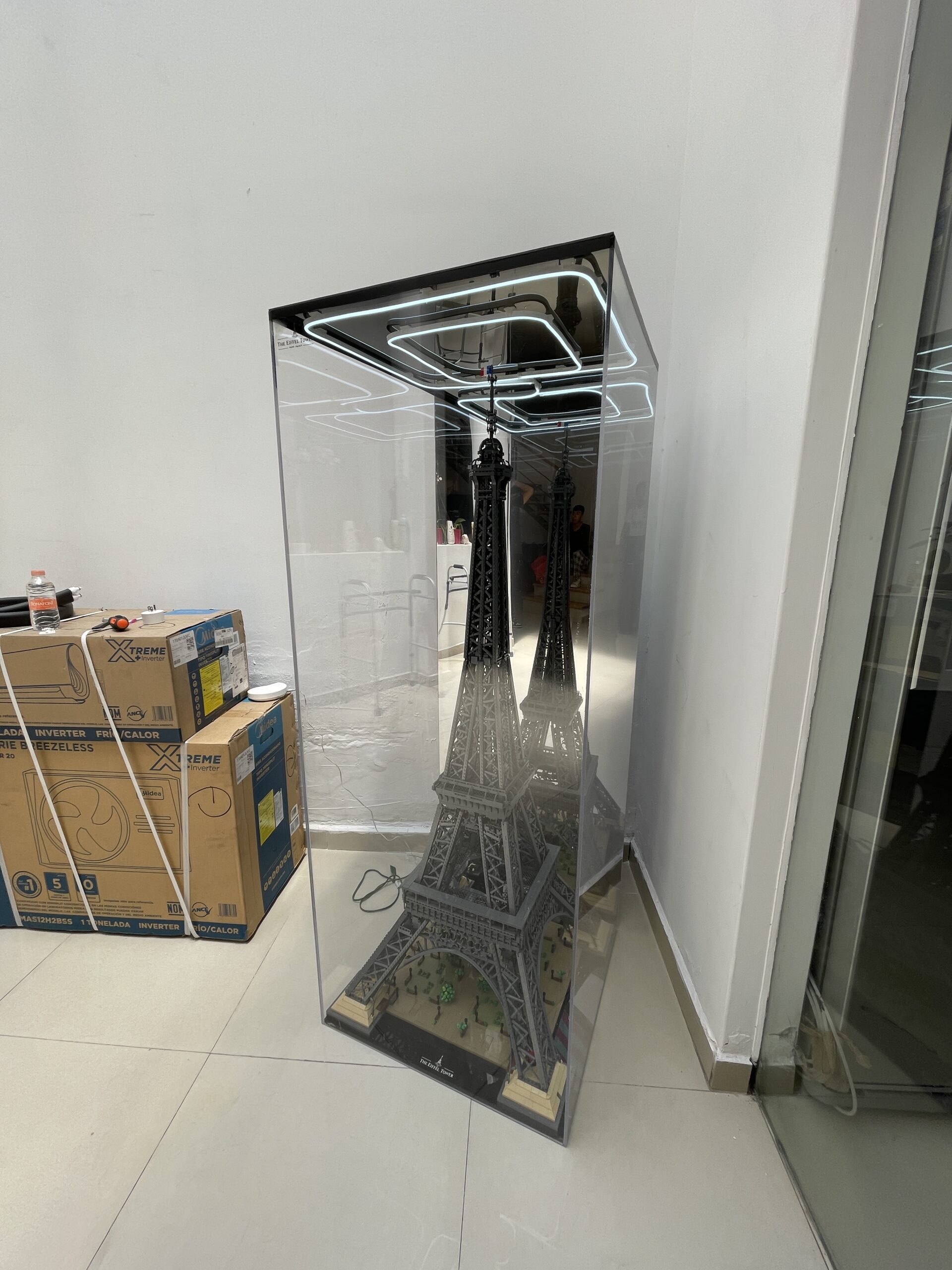 Case para LEGO® Torre Eiffel (Set. #10307) (Grande) - Imagen 6